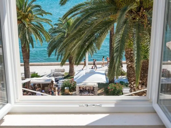Palms Promenade Luxury Rooms