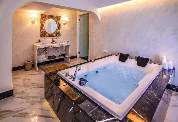 Panorama Suites & Spa