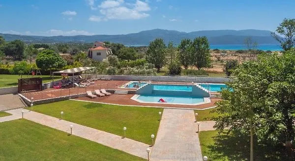 Paradise Resort Finikounda