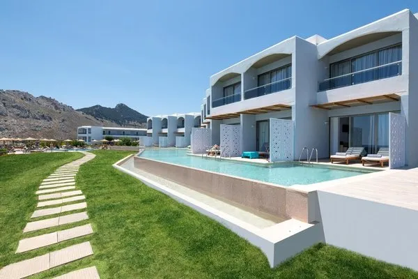 Paralos Rodos Lifestyle