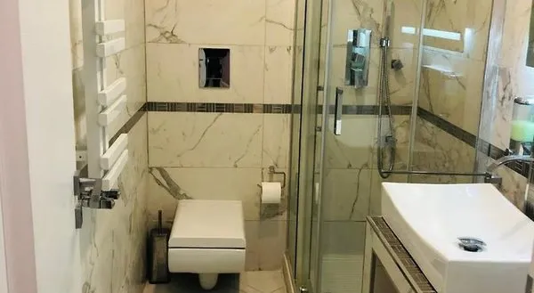 Parisa Suite