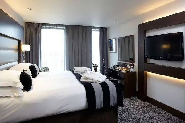 Park Grand London Heathrow