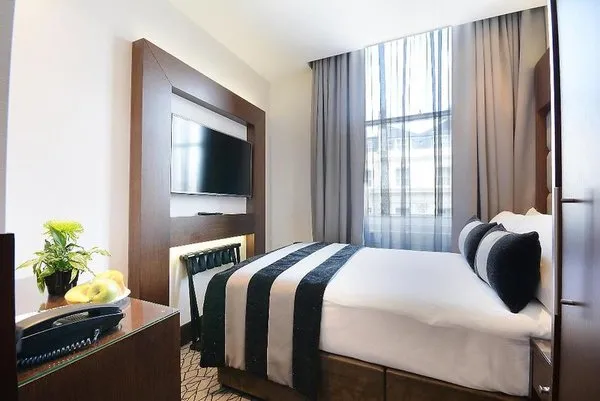 Park Grand Paddington Court London