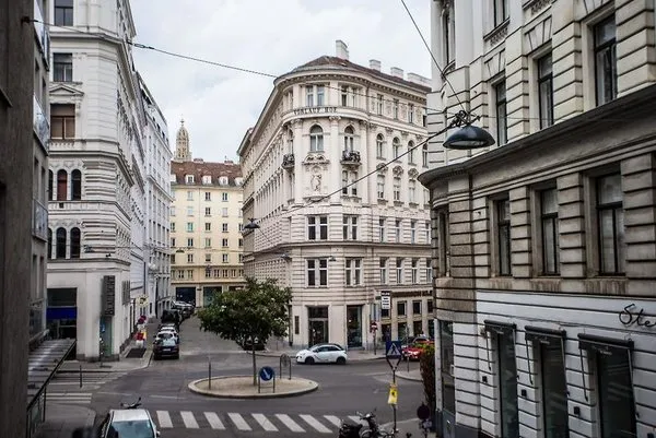 Pension Central