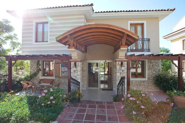 Perdikia Hill Family Resort & Villas