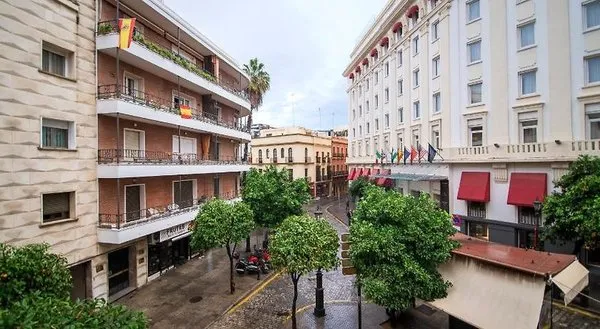 Petit Palace Canalejas