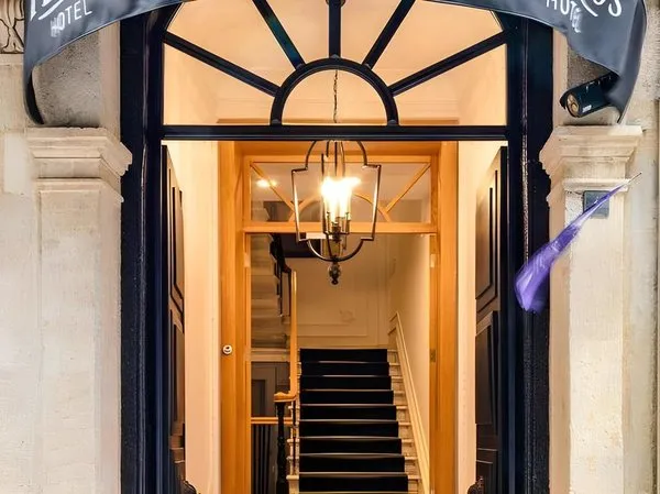 Petros Hotel