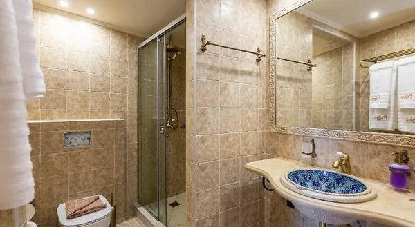 Phaedra Suites