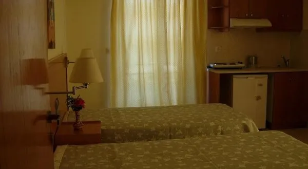 Philippos Studios & Apartments