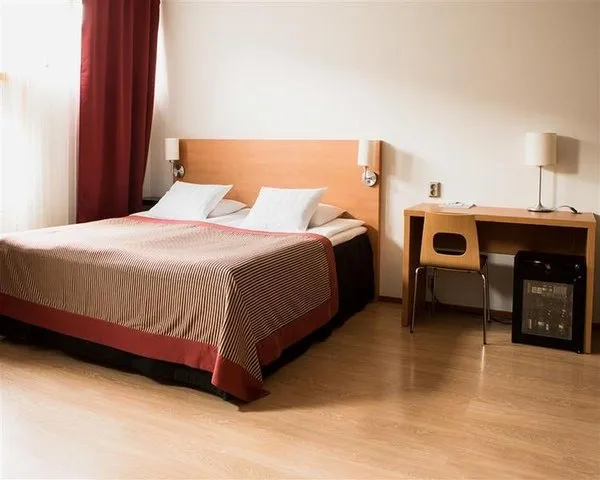 Pilot Airport Hotel