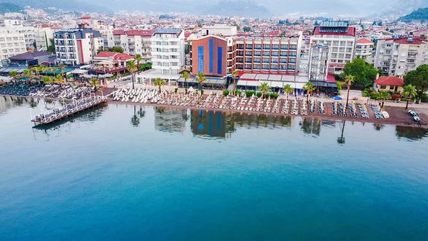Point Beach Hotel