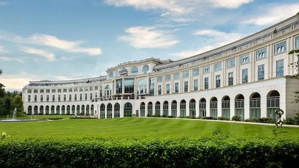Powerscourt Hotel, Autograph Collection