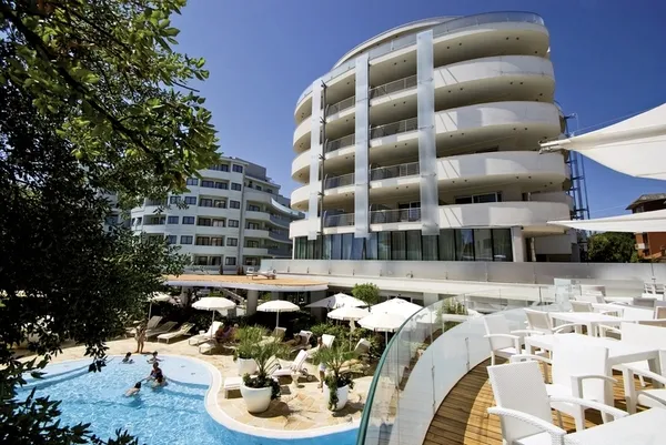 Premier & Suites