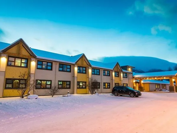Prestige Hudson Bay Lodge