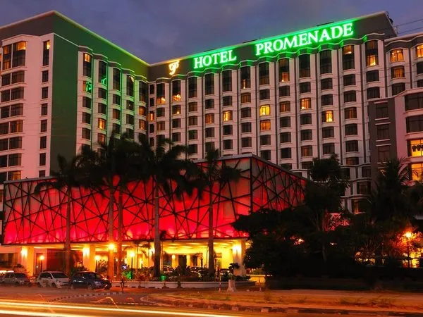 Promenade Hotel