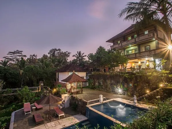 Puri Saron Madangan
