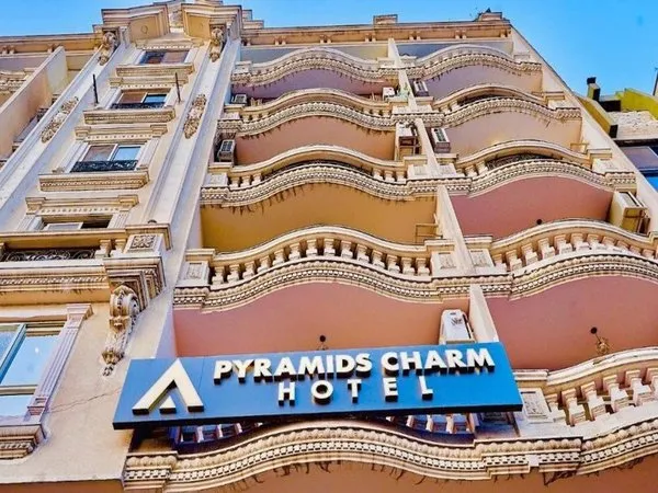 Pyramids Charm Hotel