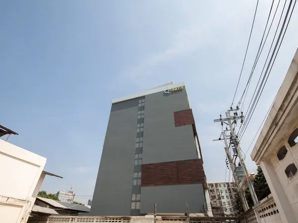 Q Space Residence