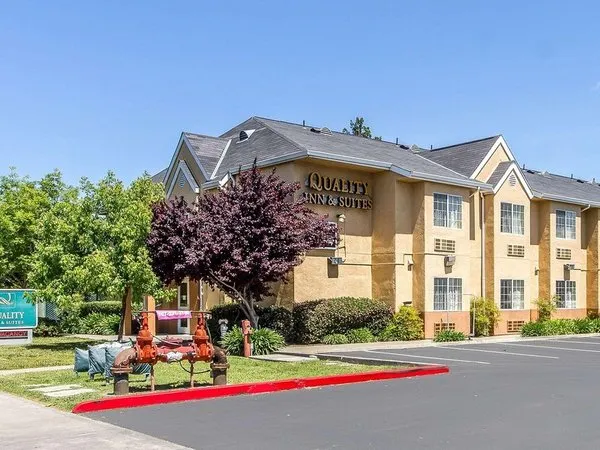 Quality Inn & Suites