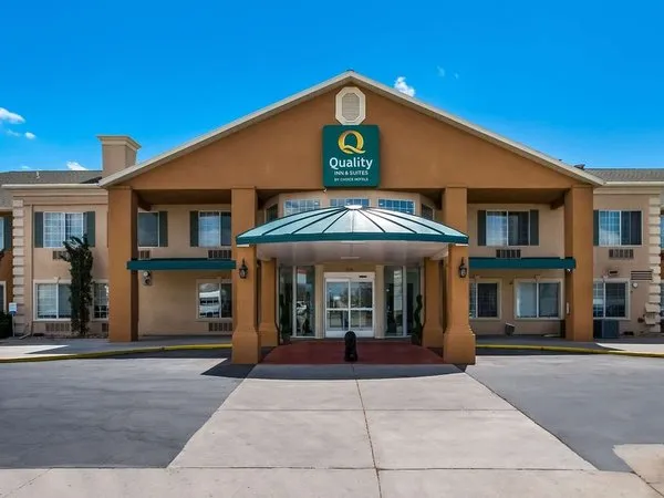 Quality Inn & Suites Airport West
