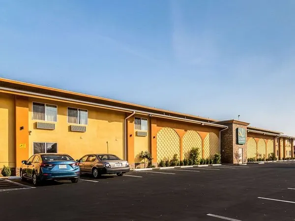 Quality Inn & Suites Bakersfield
