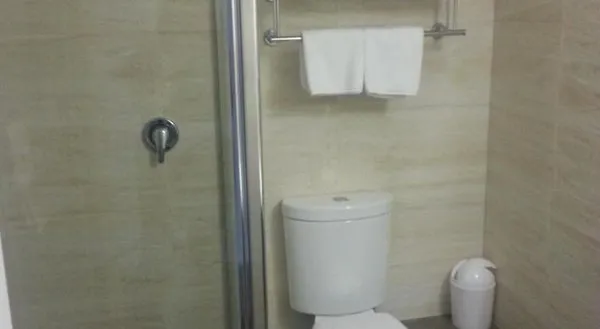 Quality Suites Alexander Inn
