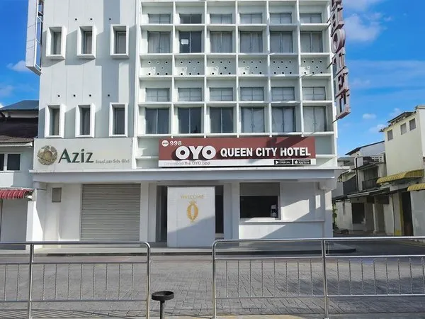 Queen City Hotel by OYO Rooms