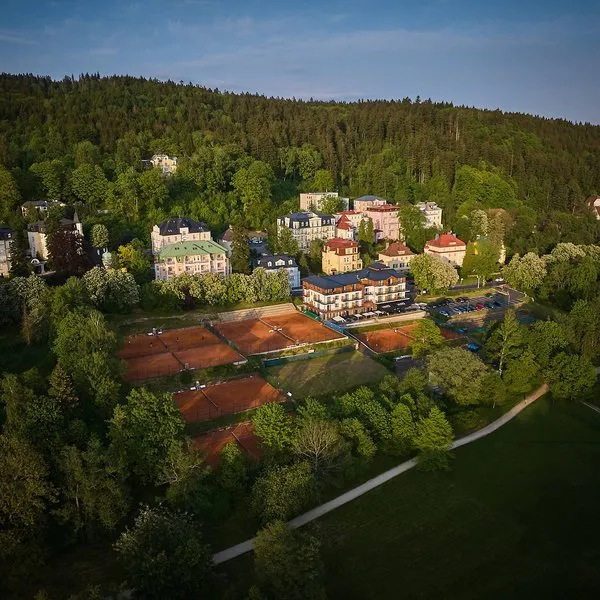 Queens Hotel  & Wellness