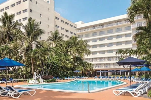 Radisson Resort Miami Beach