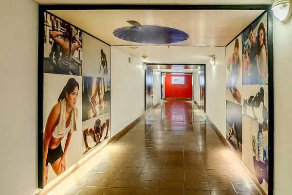 Radisson Victoria Plaza