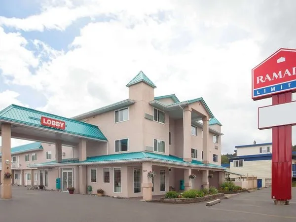 Ramada by Wyndham 100 Mile House