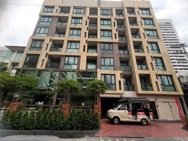 Ramada by Wyndham Bangkok Ten Ekamai Residences