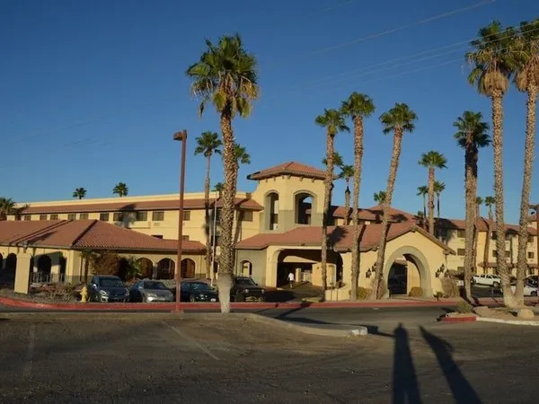 Ramada by Wyndham Barstow