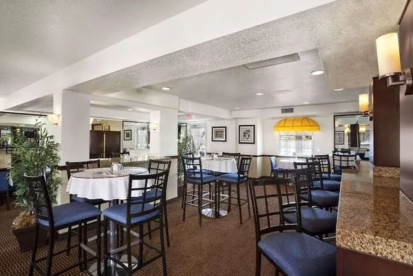 Ramada by Wyndham Costa Mesa/Newport Beach