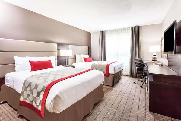 Ramada by Wyndham Ottawa On The Rideau