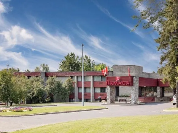 Ramada by Wyndham Pinewood Park Resort North Bay
