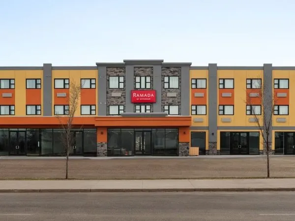 Ramada by Wyndham West Edmonton Hotel & Suites