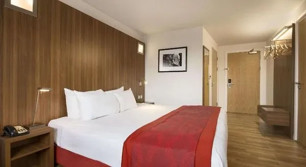 Ramada Encore by Wyndham Newcastle-Gateshead