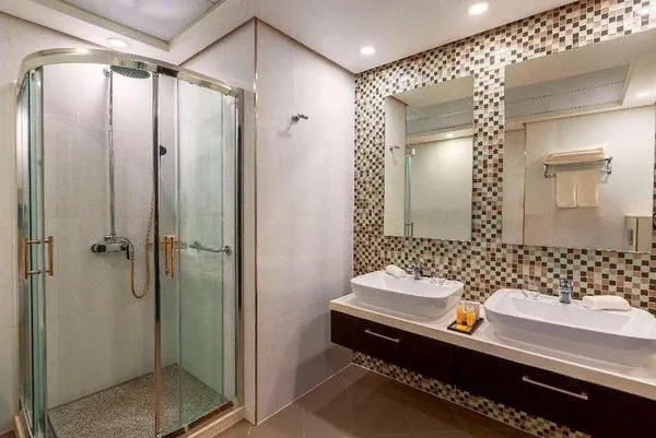 Ramada Hotel & Suites by Wyndham Amwaj Islands Manama