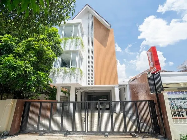 Ratamya Co-Living by OYO Rooms