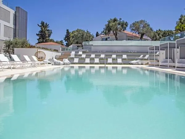 Ray Hotel