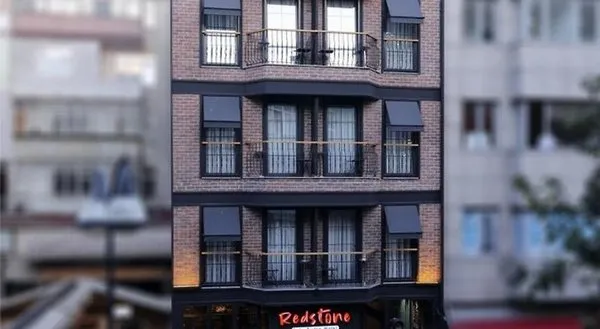 Redstone Hotel
