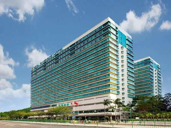 Regal Riverside Hotel