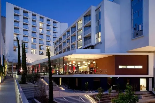 Renaissance Paris Arc de Triomphe Hotel