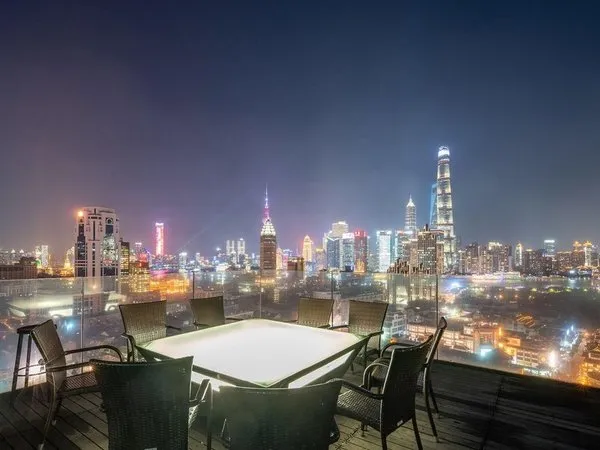 Renaissance Shanghai Yu Garden Hotel