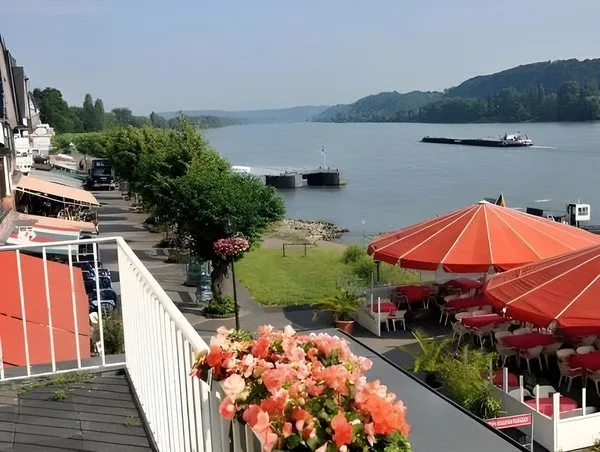 Rhein Residenz