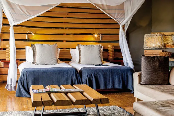 Rhino Ridge Safari Lodge