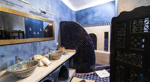 Riad Mur Akush