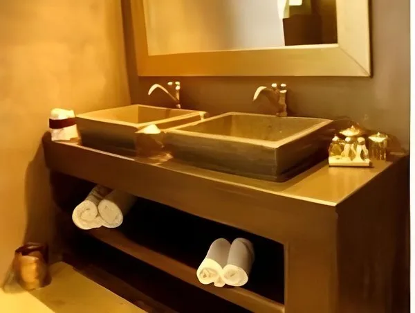 Riad Shama
