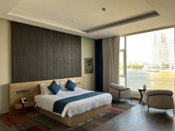 Riverside Hotel